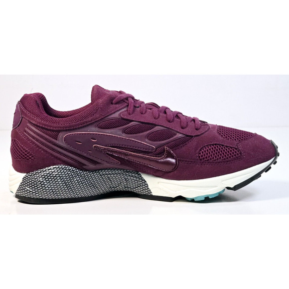 Athletic_Shoes